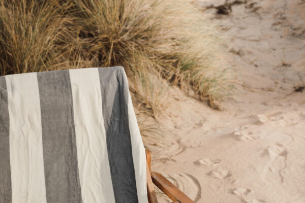 VINGA Valmer lounge chair towel - Image 7