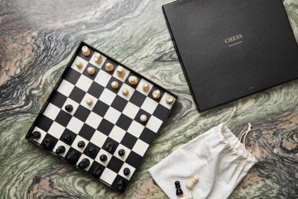 VINGA Chess coffee table game - Image 9