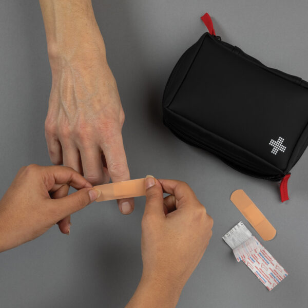 RCS recycled nubuck PU pouch  first aid set - Image 8