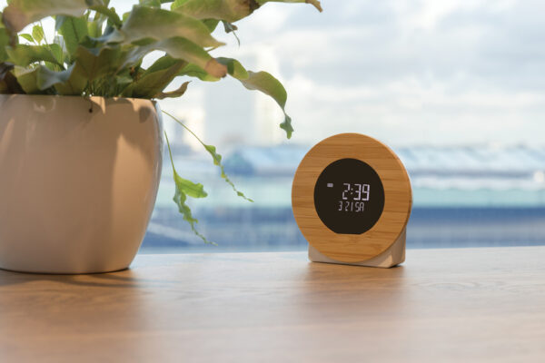 Utah RCS rplastic and bamboo LCD desk clock - Image 6