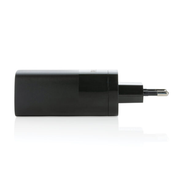 Philips 65W ultra fast PD 3-port USB wall charger - Image 4