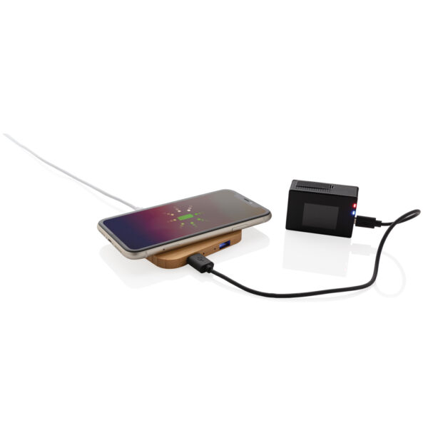 Bamboo 5W wireless charger with USB - Image 4