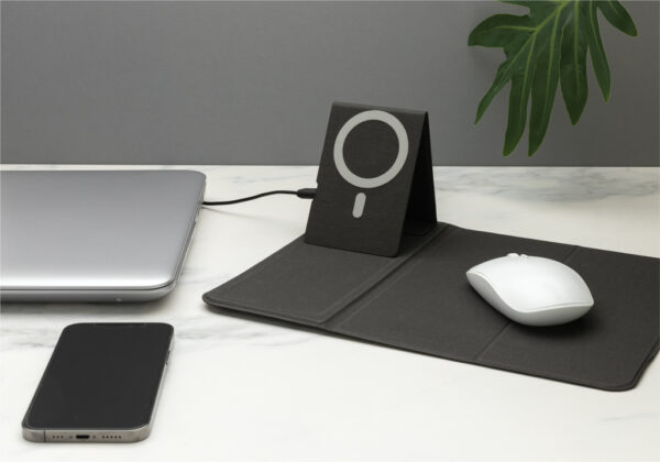 Artic Magnetic 10W wireless charging phonestand - Image 11