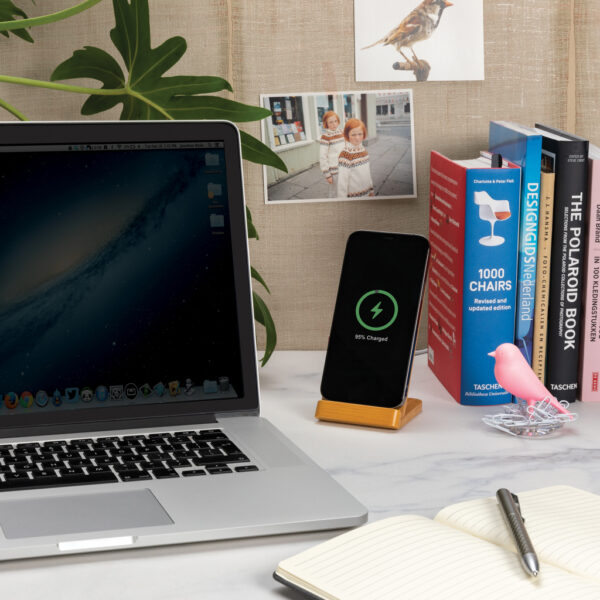 Bamboo 5W wireless charging stand - Image 9