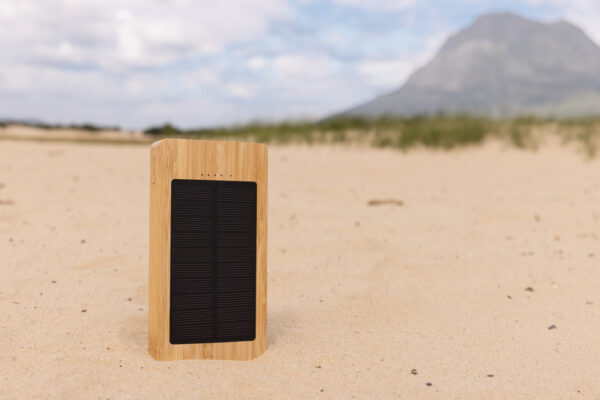 Sunwick 10.000 mAh Bamboo solar powerbank - Image 10