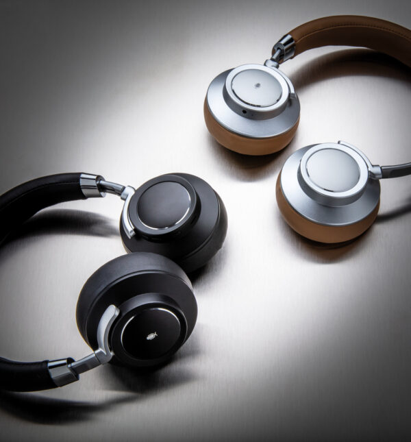 Aria Wireless Comfort Headphones - Image 13