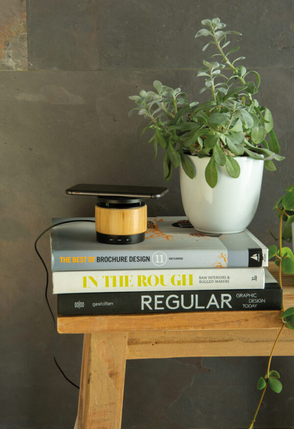 Bamboo wireless charger speaker - Image 8