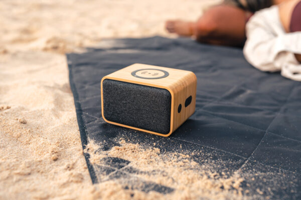 RCS Rplastic 3W speaker with bamboo 5W wireless - Image 14