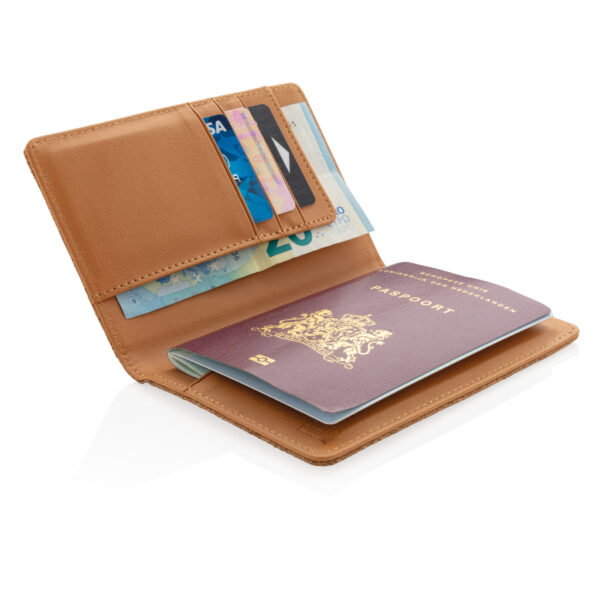 Cork secure RFID passport cover - Image 4