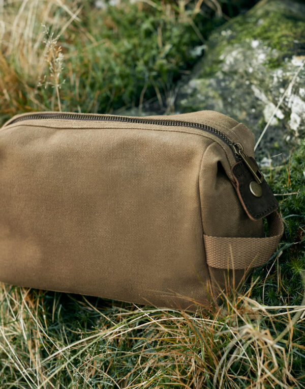 Heritage Waxed Canvas Wash Bag - Image 2
